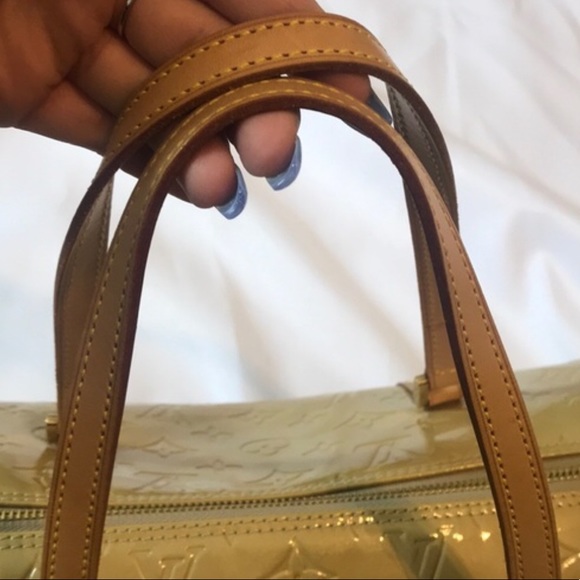 Louis Vuitton Vernis Barrel bag w/ LV logo. - Picture 4 of 7